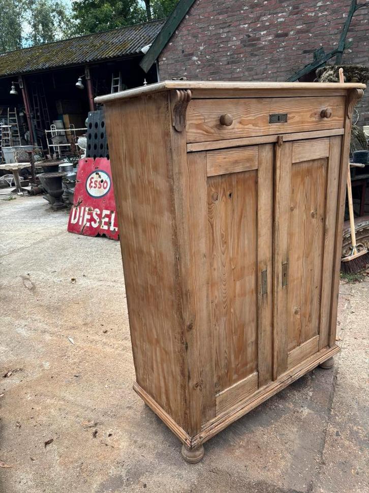 Antieke meidenkast of antieke grenenhouten kast, Antiek en Kunst, Curiosa en Brocante, Ophalen