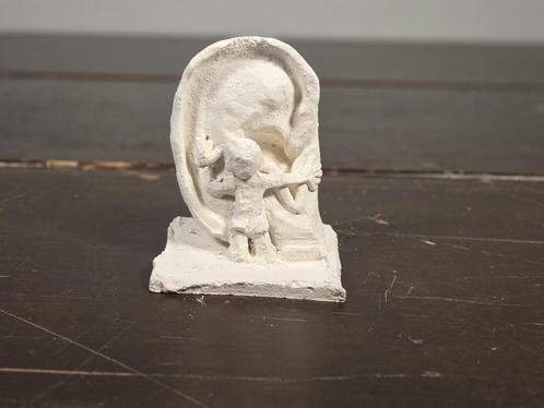 9. "Het Grote Oor - Kindstem en Luisterend Geweten", Antiek en Kunst, Kunst | Beelden en Houtsnijwerken