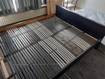 Houten bedframe Ikea HEMNES incl. Lattenbodems