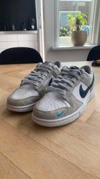 Nike dunk low mini swoosh grey navy, Kleding | Heren, Schoenen, Ophalen, Overige kleuren, Nike dunk low, Sneakers of Gympen
