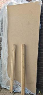 Grote MDF plaat +- 240cm hoog en 2 hard houten balken, Ophalen, Nieuw