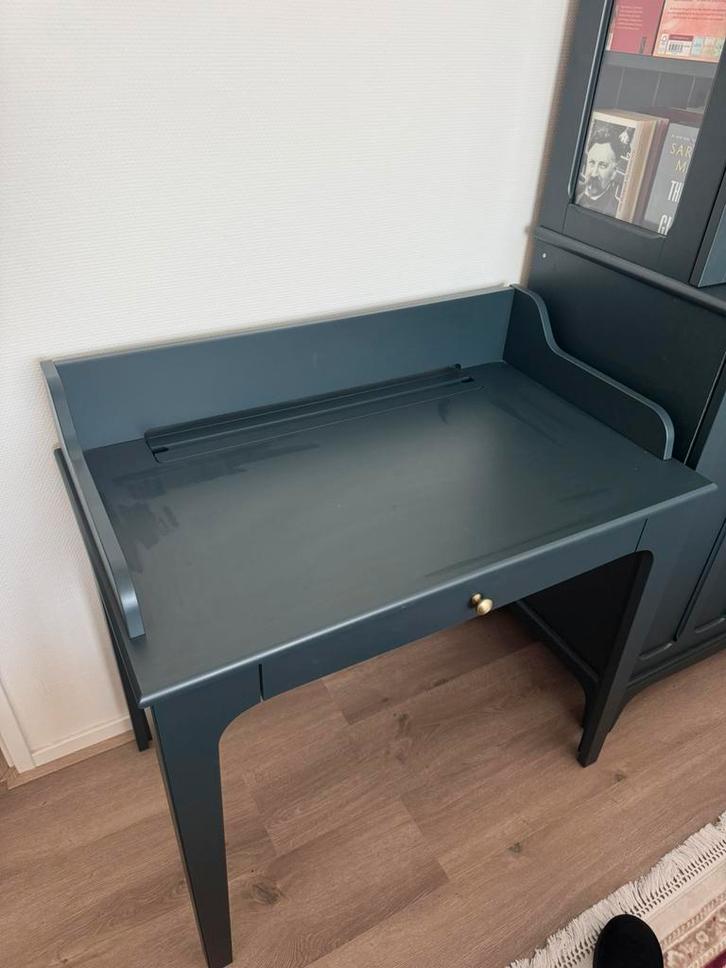 IKEA lommarp bureau zo goed als nieuw, Huis en Inrichting, Bureaus, Zo goed als nieuw, Ophalen