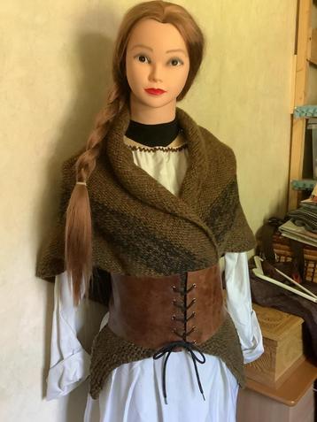 Omslagdoek in Outlanderstijl gebreid van Shetland wol. beschikbaar voor biedingen