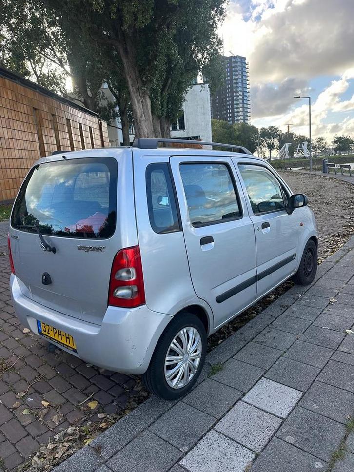 Suzuki Wagon R+ 1.3 2004 Grijs, Auto's, Suzuki, Particulier, Wagon R+, ABS, Airbags, Centrale vergrendeling, Dakrails, Elektrische ramen