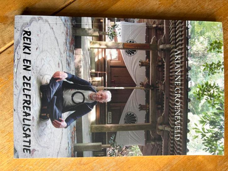 Arianne Groeneveld - Reiki en Zelfrealisatie, Boeken, Esoterie en Spiritualiteit, Zo goed als nieuw, Achtergrond en Informatie