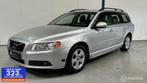 Volvo V70 2.5FT Momentum 230PK / AUTOMAAT / YOUNGTIMER, Gebruikt, 2521 cc, Zilver of Grijs, 1568 kg