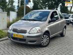 Toyota Yaris 1.3 VVT-i Idols nieuwe apk, Voorwielaandrijving, Gebruikt, Metallic lak, 4 cilinders