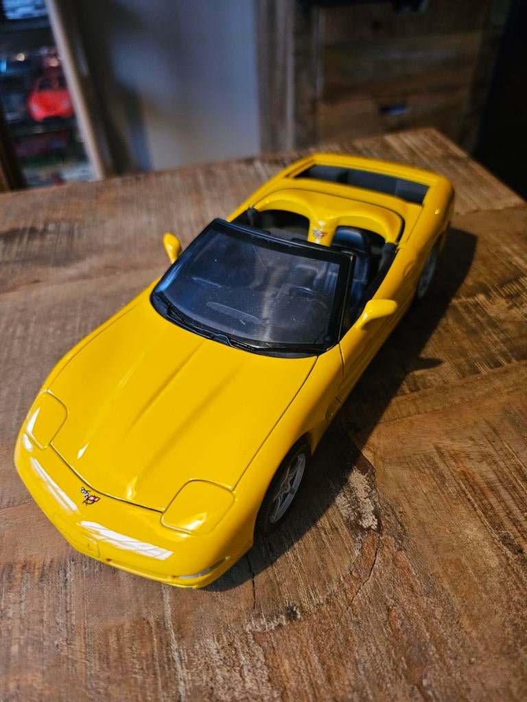 Chevrolet Corvette C5 Convertible 1:18 Schaalmodel, Ophalen of Verzenden, Gebruikt, Auto, UT Models