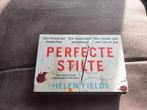 Helen fields - perfecte stilte dwarsligger, Boeken, Thrillers, Ophalen of Verzenden, Zo goed als nieuw