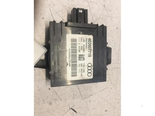 Alarm module van een Audi A8, Auto-onderdelen, Elektronica en Kabels, Audi, Gebruikt, 3 maanden garantie, Ophalen of Verzenden