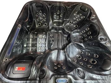 Prachtige nieuwe balboa gezinsjacuzzi XL🖤 beschikbaar voor biedingen