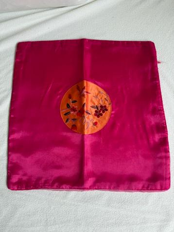 Zijde kussenhoes velroze 45/45cm beschikbaar voor biedingen