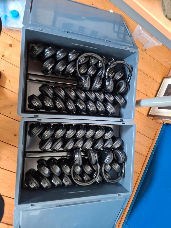 Silent Disco Set - Compleet!, Audio, Tv en Foto, Koptelefoons, Gebruikt, Over oor (circumaural), Overige merken, Draadloos, Bluetooth