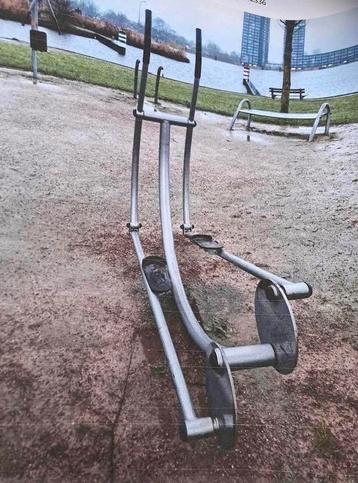 Buiten Fitness Toestellen - 5 stuks beschikbaar voor biedingen