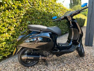 Vespa Sprint Full Options Carbon Akrapovic 2022! beschikbaar voor biedingen
