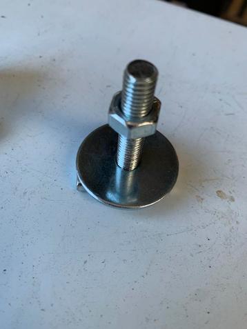 Nieuwe schuifmoeren m8 x 30 of 40 nu maar 0,50ct!! beschikbaar voor biedingen