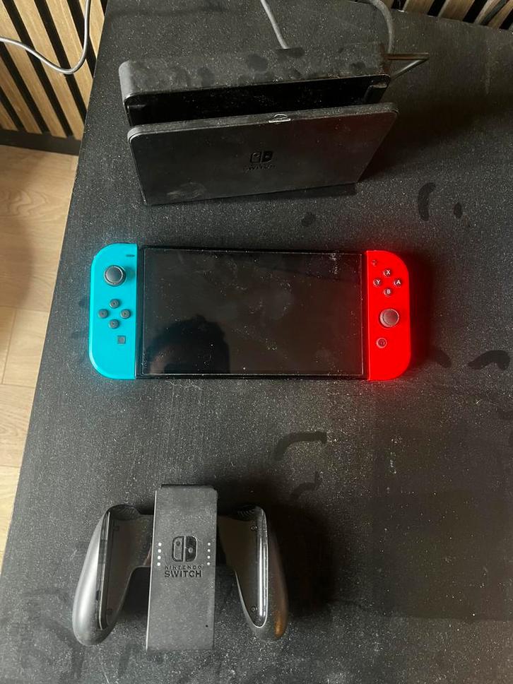 Nintendo Switch OLED, Spelcomputers en Games, Spelcomputers | Nintendo Switch, Nieuw, Switch OLED, Met 2 controllers, Met games