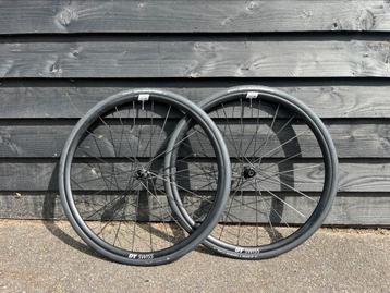 DT swiss P1800 racefiets wielset met banden nieuw beschikbaar voor biedingen