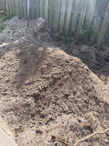 Ophoogzand / zwarte grond  beschikbaar voor biedingen