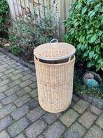 Stevige gevlochten wasmand, Ophalen, Gebruikt, Mand, Rond