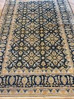 Perzisch tapijt, Huis en Inrichting, Stoffering | Tapijten en Kleden, Ophalen of Verzenden, Rechthoekig, 200 cm of meer