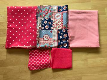 5 verschillende lappen katoenen stof in roze tinten nieuw beschikbaar voor biedingen
