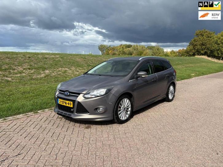 Ford Focus Wagon 1.0 EcoBoost ST Line Navigatie PDC Nwe Dist, Auto's, Ford, Bedrijf, Te koop, Focus, ABS, Airbags, Airconditioning
