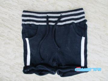 korte broek donker blauw maat 50 - 56 broekje beschikbaar voor biedingen