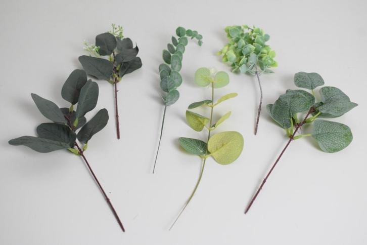 Bruiloft (tafel) decoraties - vaasjes / nep bloemen / LED, Hobby en Vrije tijd, Feestartikelen, Zo goed als nieuw, Versiering