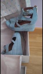 Suede sandalen met plateau, Ophalen of Verzenden, Nieuw, Blauw, Sandalen of Muiltjes