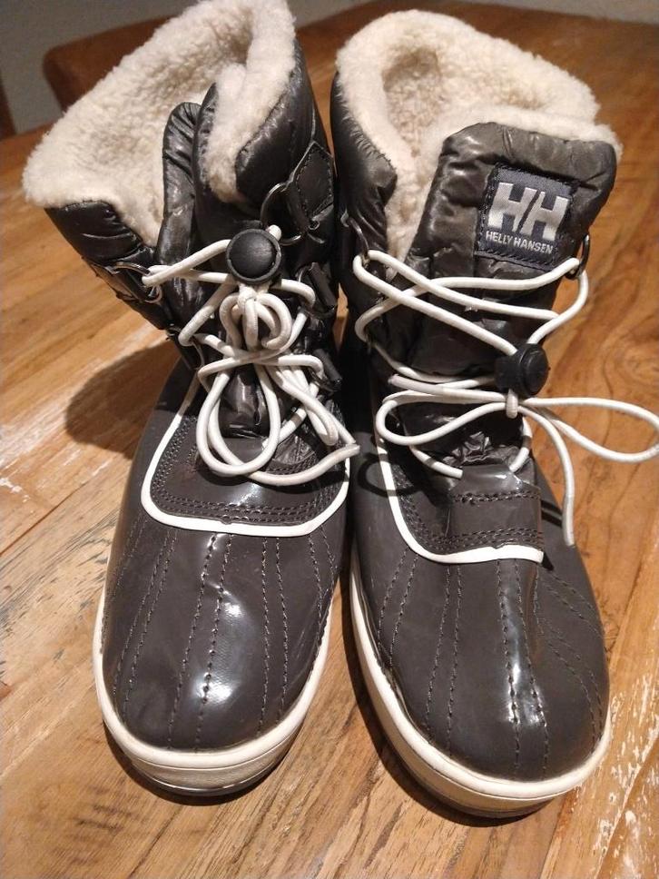 Fijne snowboots/sneeuwlaarzen maat 35 Helly Hansen, Kinderen en Baby's, Kinderkleding | Schoenen en Sokken, Zo goed als nieuw