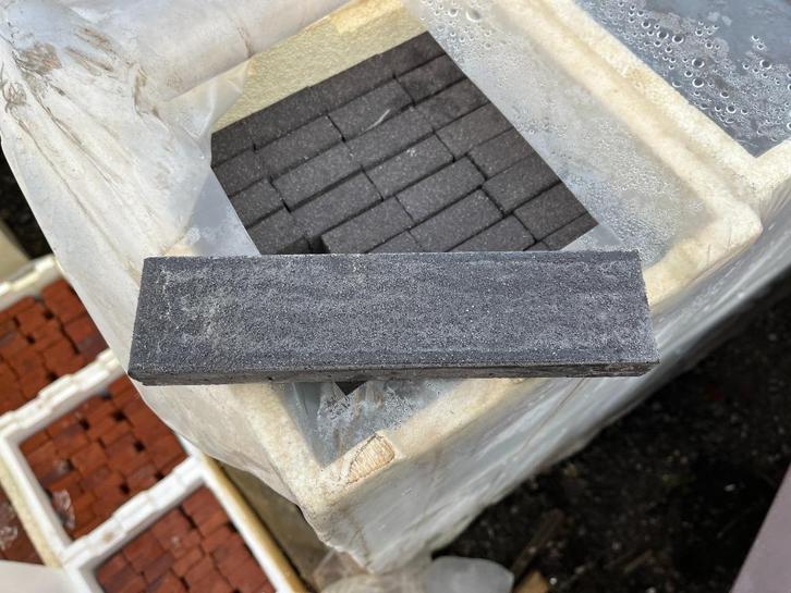 Steenstrips grijs 210x50x23 mm, Doe-het-zelf en Verbouw, Metselstenen, Nieuw, Bakstenen, Ophalen