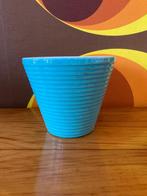 Vintage jaren 50 60 bloempot bloempotje turquoise 12cm hoog, Antiek en Kunst, Antiek | Keramiek en Aardewerk, Ophalen of Verzenden