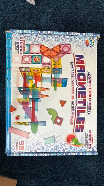 Magnetic Tiles Knikkerbaan (96stks) beschikbaar voor biedingen