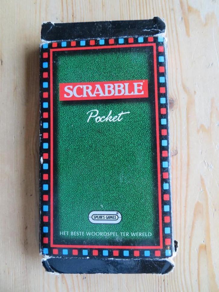 Reis Scrabble Pocket. Pas in uw jas of koffertje handbagage, Hobby en Vrije tijd, Gezelschapsspellen | Bordspellen, Zo goed als nieuw