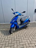 Piaggio Fly, Fietsen en Brommers, Scooters | Piaggio, Ophalen, Zo goed als nieuw, Benzine, Fly