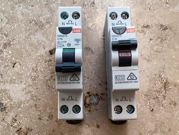 2x AAB aardlekautomaat 1 polig+nul16AC-kar 30 mA DSN 201E beschikbaar voor biedingen
