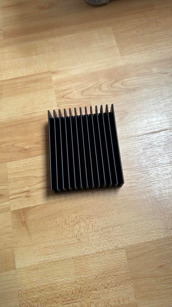 Heatsink/koelblok aluminium black anodized, Ophalen, Zo goed als nieuw
