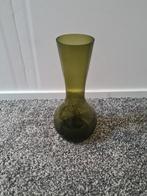 Groene vaas, Huis en Inrichting, Woonaccessoires | Vazen, Minder dan 50 cm, Groen, Glas, Ophalen of Verzenden