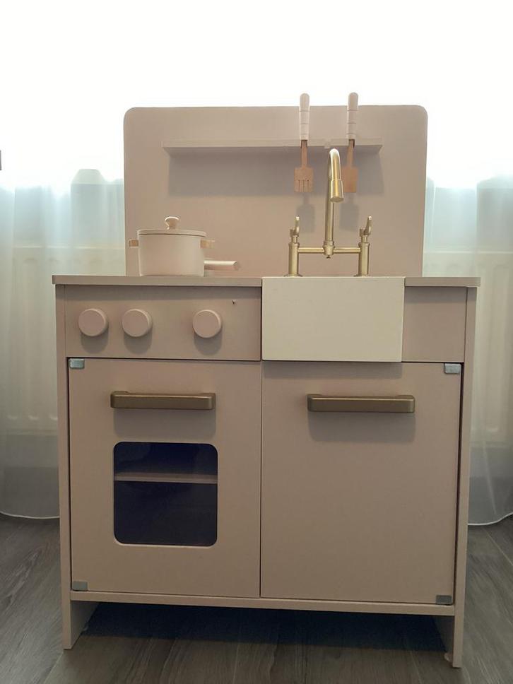 Petit Amelie Speelkeuken - Houten Keuken, Kinderen en Baby's, Speelgoed | Speelkeukens, Zo goed als nieuw, Speelkeuken, Hout, Ophalen
