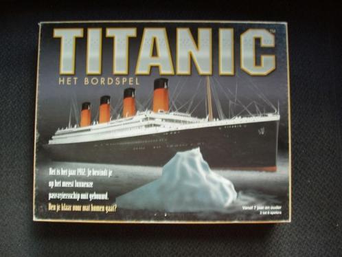 Titanic spel van Universal Games ( izgs ), Hobby en Vrije tijd, Gezelschapsspellen | Bordspellen, Zo goed als nieuw, Een of twee spelers