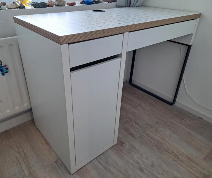 Wit antraciet bureau met lades en kast IKEA Micke, Huis en Inrichting, Bureaus, Zo goed als nieuw, Bureau, Ophalen