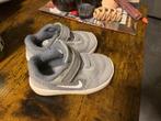 Baby nike schoentjes 19,5 10cm, Ophalen of Verzenden, Zo goed als nieuw, Jongetje of Meisje, Schoentjes