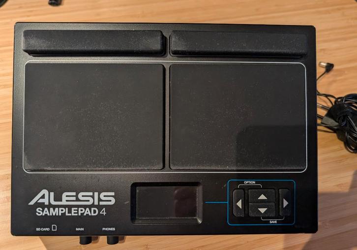 Alesis SamplePad 4 - compacte percussie- en samplepad, Muziek en Instrumenten, Drumcomputers, Gebruikt, Overige merken, Ophalen of Verzenden
