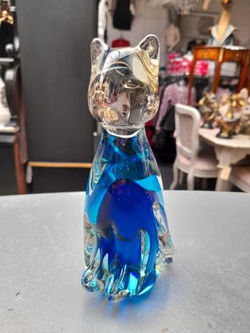 Mooie murano  poes beschikbaar voor biedingen