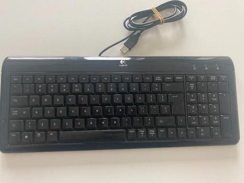 Logitech ultra flat Toetsenbord Keyboard bedraad, Computers en Software, Toetsenborden, Gebruikt, Qwerty, Bedraad, Ophalen