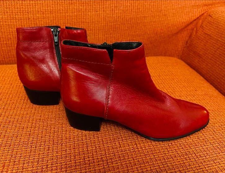 Linea Zeta Rode Leder Enkellaarsjes - Maat 38, Kleding | Dames, Schoenen, Nieuw, Lage of Enkellaarzen, Rood, Ophalen of Verzenden