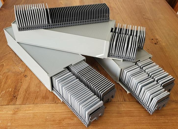 Gratis af te halen: Diaframes met opbergdozen, Audio, Tv en Foto, Diaprojectors, Gebruikt, Ophalen