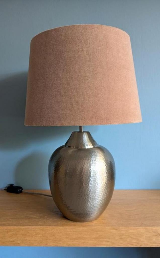 ❗NIEUW 2 grote lichtbruin / taupe velours lampenkappen, 25 tot 50 cm, Rond, Zo goed als nieuw, Bruin