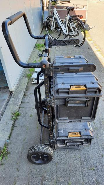 Gereedschapswagen (DeWalt) beschikbaar voor biedingen